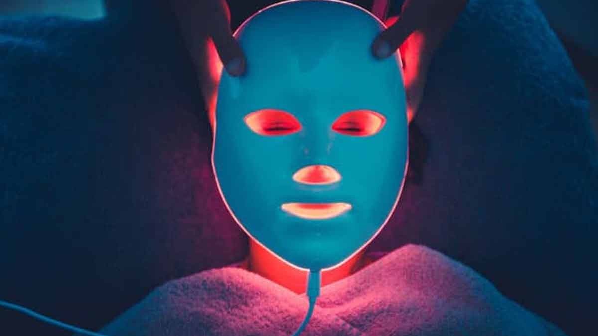 5 Glowing Skin Tips With The Best LED Face Mask For All Season